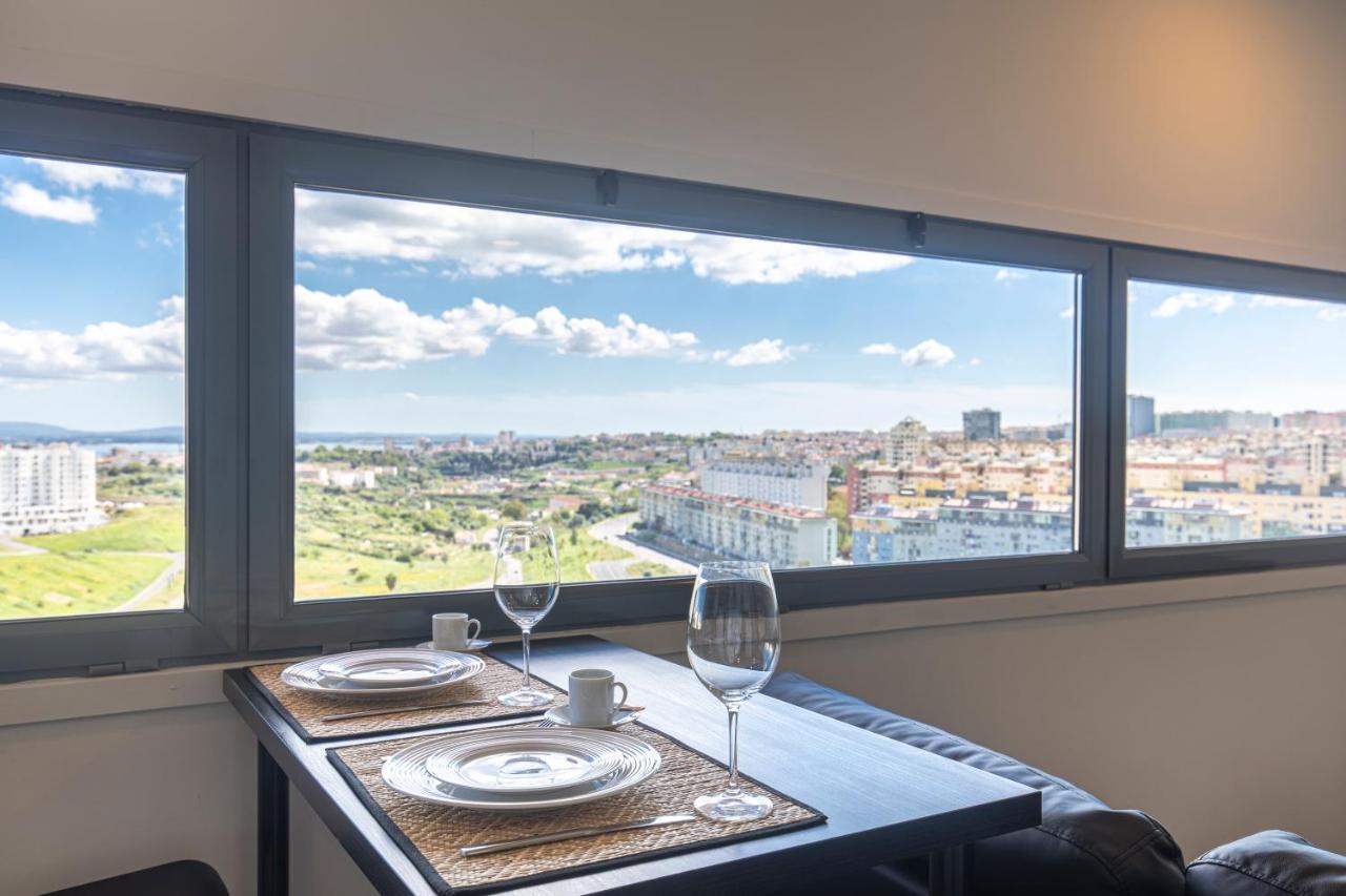 Lovelystay - Trendy 1Bdr Apartment W/ River View Lisboa Exterior foto